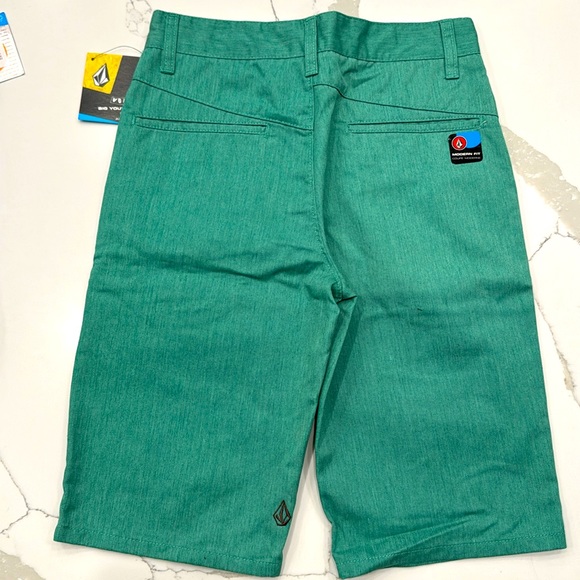 Youth boys set of three NWT Volcom VMonty modern fit shorts size 26 (12) - Picture 4 of 8